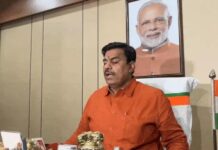 भोपाल: गणेश प्रतिमा विसर्जन चल समारोह पर पथराव, मंत्री विश्वास सारंग और विधायक रामेश्वर शर्मा ने दी कड़ी चेतावनी