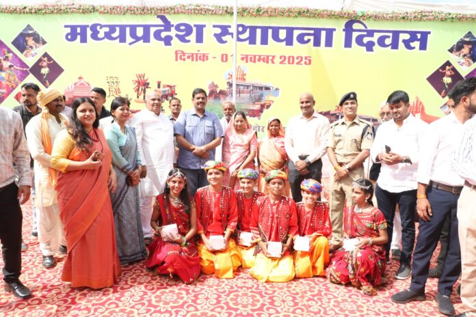 मध्यप्रदेश शासन स्थापना दिवस कार्यक्रम फोटो (11)