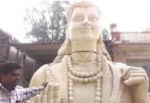 51 फीट ऊंची भगवान श्रीराम की प्रतिमा स्थापना की कवायद तेज: भुगतान अटका, 5 महीने से चंदखुरी मंदिर में रखी है प्रस्तावित प्रतिमा