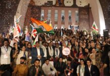 भव्य सुर–संध्या में संवराया विश्वरंग का मंच, सोना महापात्रा की गायकी ने बाँधा समां