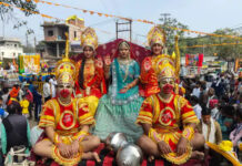 खिलचीपुर में भगवा उत्सव: शौर्य और भक्ति के संगम के साथ निकला विशाल हिंदू सम्मेलन चल समारोह