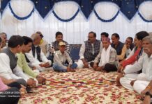 बरखेड़ा हसन के पूर्व सरपंच के पुत्र को श्रद्धांजली जन प्रतिनिधियां, सामाजिक संघंठन के लोगों सहित ग्रामीणों ने दी