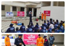 सीहोर: NDRF की वाराणसी टीम ने NCC कैडेट्स को सिखाए ‘लाइफ सेविंग’ गुर; भूकंप और आगजनी से निपटने का दिया लाइव डेमो