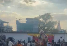 सीहोर: चैत्र नवरात्रि में गूंजा ‘जय श्रीराम’, ग्राम छतरी में गणगौर चौथ पर हुआ भव्य रावण दहन; उमड़ा जनसैलाब