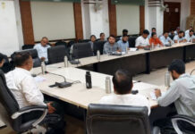 इंदौर में फायर सेफ्टी पर ‘सर्जिकल स्ट्राइक’: G+3 से ऊंची इमारतों के लिए 15 दिन का अल्टीमेटम; कलेक्टर के कड़े निर्देश