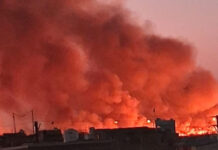 इंदौर: देवी अहिल्याबाई एयरपोर्ट के पास खेत में भीषण आग, सूखी झाड़ियों ने पकड़ी रफ़्तार