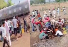आगरा: सड़क पर बहा ‘सरसों का तेल’, टैंकर पलटते ही बर्तन लेकर टूट पड़े लोग; लूट की मची होड़
