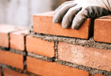 हिमाचल में घर बनाना हुआ ‘महंगा’: सीमेंट की कीमतों में ₹15 का उछाल, सरिया भी ₹1000 प्रति क्विंटल तक चढ़ा