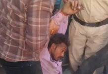 गुना: ‘बेवड़े’ चोर की अजब कहानी; मंदिर से घंटियां चुराईं, फिर इतनी पी ली कि हनुमान चौराहे पर ही हो गया ढेर