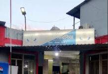 भोपाल में रूह कंपा देने वाली वारदात: चलती कार से बुजुर्ग महिला को फेंका, सीने में चुभी थीं स्टेप्लर की पिन; 22 घंटे से बेहोश