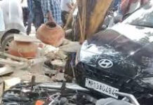 रायसेन: MPPSC परीक्षा केंद्र के बाहर बेकाबू कार का कहर, 5 बाइकों को मारी टक्कर; दो लोग घायल