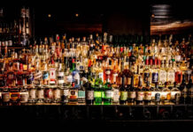 MP में शराब के शौकीनों के लिए बड़ी खबर: अब दुकान पर क्यूआर कोड स्कैन करते ही दिखेगी सही कीमत, मनमानी वसूली पर लगेगा ब्रेक