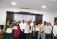 सफलता के लिए मेहनत, लगन और दृढ़ संकल्प जरूरी: कलेक्टर श्री बालागुरु के.