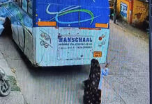 इंदौर: राजवाड़ा क्षेत्र में बड़ा हादसा, सफाईकर्मी पर गिरा 1 क्विंटल का पार्सल; गोदाम सील
