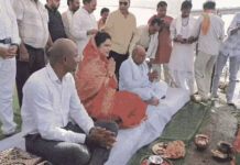 सीहोर: जल गंगा संवर्धन अभियान में शामिल हुईं प्रभारी मंत्री कृष्णा गौर; आंवलीघाट पर अवैध वसूली और प्रदूषण को लेकर ग्रामीणों ने घेरा