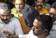 NEET UG पेपर लीक: CBI के हत्थे चढ़ा मास्टरमाइंड प्रोफेसर कुलकर्णी, टेलीग्राम पर ‘प्राइवेट माफिया’ ग्रुप से 1 मई को ही लीक हुआ था पेपर; सदमे में 3 छात्रों ने किया सुसाइड