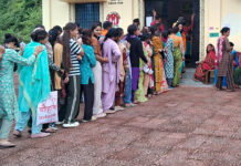 बंगाल में ‘इम्तिहान’ बाकी: डायमंड हार्बर और मगरहाट के 15 बूथों पर री-पोलिंग; स्ट्रॉन्ग रूम पर ममता और सुवेंदु के बीच ‘पावर गेम’