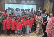 वर्ल्ड थैलेसीमिया डे: चाचा नेहरू अस्पताल में जादू के शो ने बिखेरी मुस्कान, बच्चों को मिलीं रेड टी-शर्ट्स