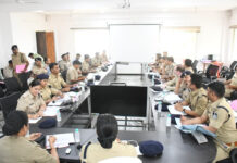 सीहोर में कानून-व्यवस्था होगी और मजबूत: SP सोनाक्षी सक्सेना ने 6 घंटे तक ली मैराथन अपराध समीक्षा बैठक, दिए कड़े निर्देश