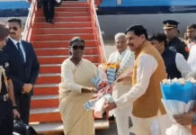 महामहिम का एमपी दौरा: राष्ट्रपति द्रौपदी मुर्मू पहुंचीं इंदौर, ओंकारेश्वर में करेंगी ज्योतिर्लिंग दर्शन; जानें 5 दिवसीय दौरे का पूरा शेड्यूल