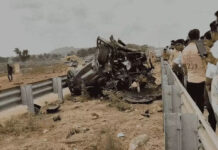 महाराष्ट्र: बदलापुर में भीषण हादसा; 251 किमी/घंटे की रफ्तार से दौड़ रही BMW डिवाइडर से टकराई, दो दोस्तों की मौत