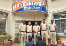 सीहोर में कुबेरेश्वर धाम जा रहे श्रद्धालु से लूट: पुलिस ने 2 बदमाशों को दबोचा, वारदात में प्रयुक्त बाइक जब्त; तीसरे आरोपी की तलाश जारी