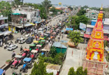 सीहोर में किसान आंदोलन उग्र: मूंग की शत-प्रतिशत खरीदी को लेकर हजारों किसानों का ट्रैक्टर मार्च; इंदौर-भोपाल और भैरुंदा हाईवे पर चक्काजाम