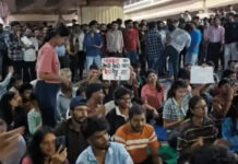 इंदौर में नीट धांधली पर आर-पार: टंट्या भील चौराहे पर 22वें दिन भी डटे रहे छात्र; बारिश के बीच गूंजे धर्मेंद्र प्रधान के इस्तीफे के नारे