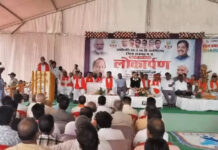 राजगढ़ में प्रभारी मंत्री के सामने हाईवोल्टेज ड्रामा: लोकार्पण मंच पर बहस के बाद कांग्रेस जिपं अध्यक्ष को जड़ा थप्पड़; थाने का घेराव