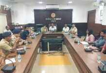सीहोर: कुबेरेश्वर धाम कांवड़ यात्रा की तैयारियां तेज; कलेक्टर-एसपी के सख्त निर्देश— DJ पर रहेगा पूर्ण प्रतिबंध!