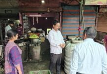 खिलचीपुर में गंदगी पर प्रशासन सख्त, एसडीएम ने सीएमओ को लगाई फटकार; होटल पर ₹5 हजार का जुर्माना