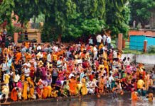 सावन का पहला सोमवार: सीवन से कुबेरेश्वरधाम तक उमड़ा आस्था का महासागर