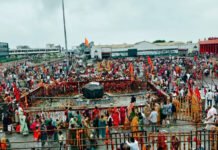 सावन के तीसरे सोमवार पर कुबेरेश्वरधाम में आस्था का सैलाब: डेढ़ लाख से अधिक कांवड़ियों ने किया जलाभिषेक, 25 अगस्त को निकलेगी भव्य कांवड़ यात्रा