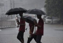 मौसम अपडेट: असम, मेघालय और सिक्किम सहित कई राज्यों में भारी बारिश का अलर्ट