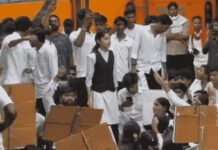 भेरुंदा में बढ़ा बस किराया तो भड़का छात्रों का गुस्सा: शिवराज सिंह चौहान के गृह क्षेत्र में सड़क पर उतरे सैकड़ों विद्यार्थी; रखीं 3 प्रमुख मांगें