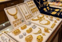 सोना ₹1.61 लाख और चांदी ₹2.47 लाख पर पहुंची: एक हफ्ते में सोने के दाम ₹8,257 बढ़े, दिसंबर तक ₹1.70 लाख तक पहुंचने का अनुमान