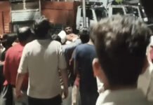 सीहोर | गंज कॉलोनी में देर रात सनसनी: आईसर ट्रक चोरी करने की कोशिश नाकाम, लोगों ने चोर को रंगे हाथ दबोचकर पुलिस को सौंपा