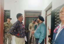 बालाघाट: PWD PIU के एग्जीक्यूटिव इंजीनियर कमल किशोर सिंगारे के 3 ठिकानों पर EOW का छापा; ₹2.5 लाख नकद और ₹25 लाख की गाड़ी बरामद