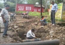 सीहोर: सीवेज लाइन की लापरवाही पड़ी भारी; टूटी पाइपलाइन, 4 दिनों से फ्रीगंज में पानी को तरसे लोग