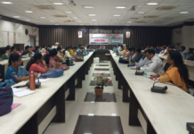स्वास्थ्य योजनाओं का लाभ हर पात्र हितग्राही तक पहुंचाएं, कलेक्टर ने अधिकारियों को दिए निर्देश