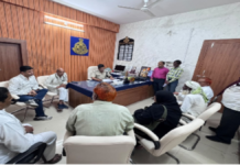 सीहोर में सीनियर सिटीजन पुलिस पंचायत की बैठक, बुजुर्गों की शिकायतों पर हुई सुनवाई; फ्लोर मिल के शोर-वाइब्रेशन का मामला भी पहुंचा