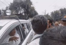 अपने विधान क्षेत्र के गांव में राजस्व मंत्री का काफिला रोका, मंत्री श्री वर्मा से ग्रामीण बोले- महीनों से ट्रांसफार्मर बंद, बिजली की समस्या दूर करवाइए
