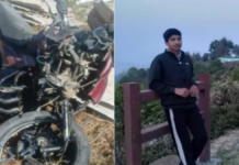 सीहोर के मुगीसपुर में दिनदहाड़े बाइक सवार युवक पर हमला, जान बचाकर भागा; सड़क पर बाइक पर बरसाईं लाठियां