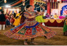 नवरात्रि में गरबा की शान चनिया चोली, जानिए 2000 साल से ज्यादा पुराना है इस गुजराती परिधान का इतिहास