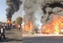 इंदौर के मानपुर में ऑयल पेंट से भरे ट्रक में लगी भीषण आग, पीछे खड़ा दूसरा ट्रक भी चपेट में आया
