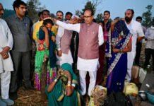 गरीब परिवारों को बेघर करने वालों को बख्शा नहीं जाएगा- शिवराज सिंह चौहान